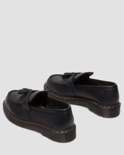 Adrian Ambassador Leather -tupsuloaferit in Musta