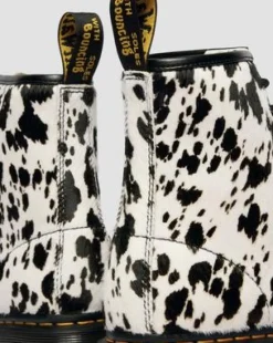 1460 Bex Dalmatian Hair On Leather -maiharit in Kerma & Musta