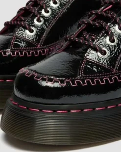 Buzz 5-Eye Distressed Patent Leather -kengät in Musta