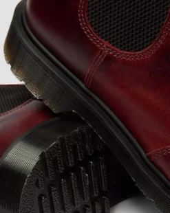 2976 Classic Calf Leather Chelsea -bootsit in Burgundi