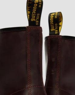 1460 Crazy Horse Leather -maiharit in Kirsikanpunainen