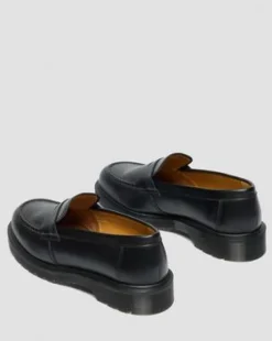 Delapre Penny -loaferit in Musta