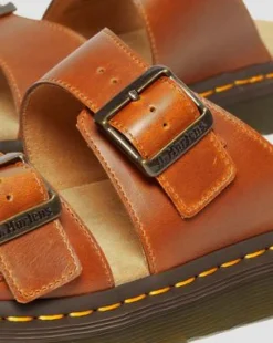 Josef Leather Buckle Slide -sandaalit in Oak