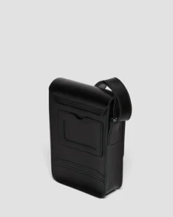 Kiev Smooth Leather Vertical Crossbody -laukku in Musta