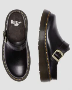 Laketen Leather Platform Mules in Musta
