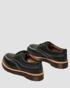 Lowell Wild Grain Leather Moc Toe -kengät in Musta