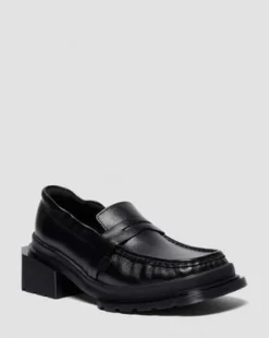 MAYBOLE SQUARE TOE RUCHED NAHKA-LOAFERIT in Musta