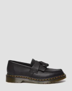 Nahkaiset Adrian Women's Virginia Tassel -loaferit in Musta