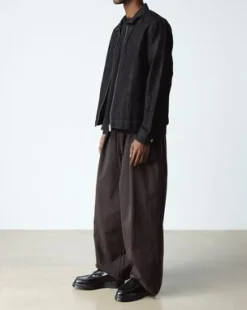 PENTON-YKSIVÄRISET KIILTONAHKAISET LOAFERIT in Musta