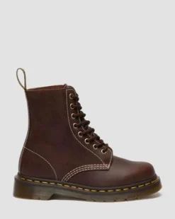 1460 Wyoming Leather Lace Up -maiharit in Tummanruskea