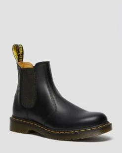 2976 Yellow Stitch Smooth Leather Chelsea -bootsit in Musta