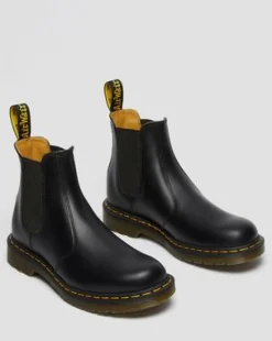 2976 Yellow Stitch Smooth Leather Chelsea -bootsit in Musta